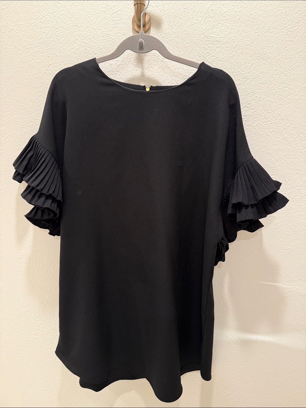Women’s Black Ruffle Sleeve Top